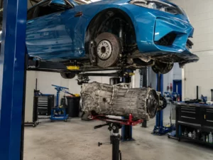 BMW M2 F87, замена маховика — фотография работ 05